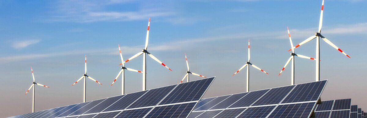 Photovoltaikanlagen und Windkrafträder