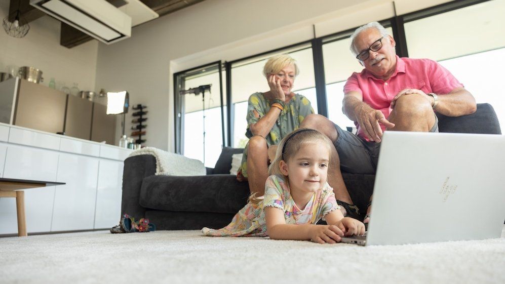 Internet Shooting Zuhause Großeltern Kind Unsere Energie kann